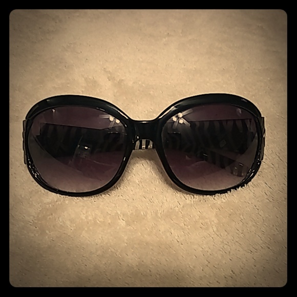 guess sunglasses zebra print